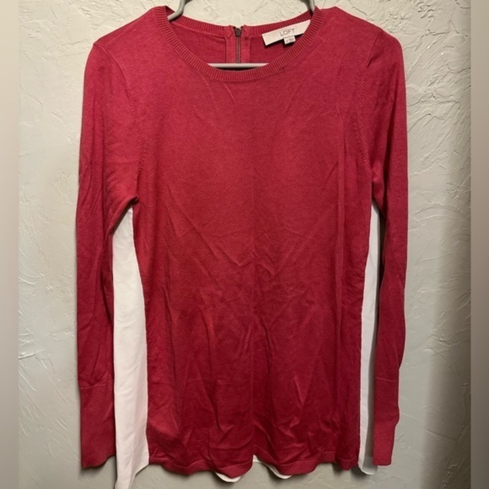 Loft Women’s Pink and White Sweater Blouse - small🩷